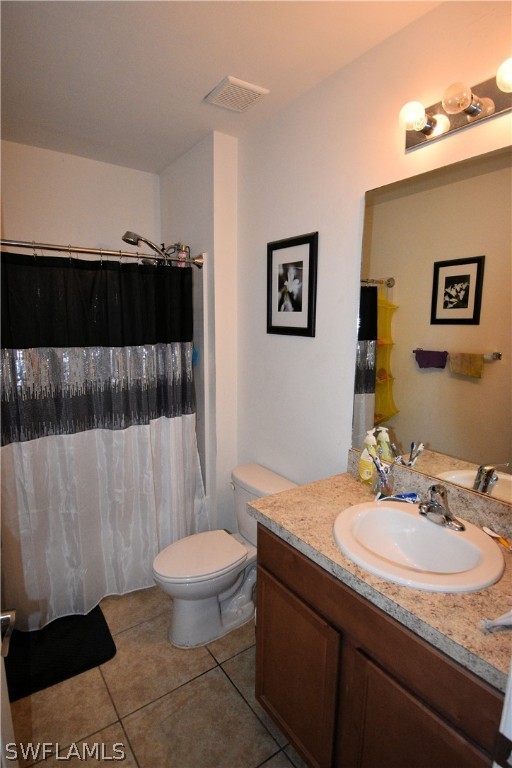 627 Southwest 28th Street Cape Coral, FL 33914 - Photo 5 of 8 a bathroom with a sink and a mirror
