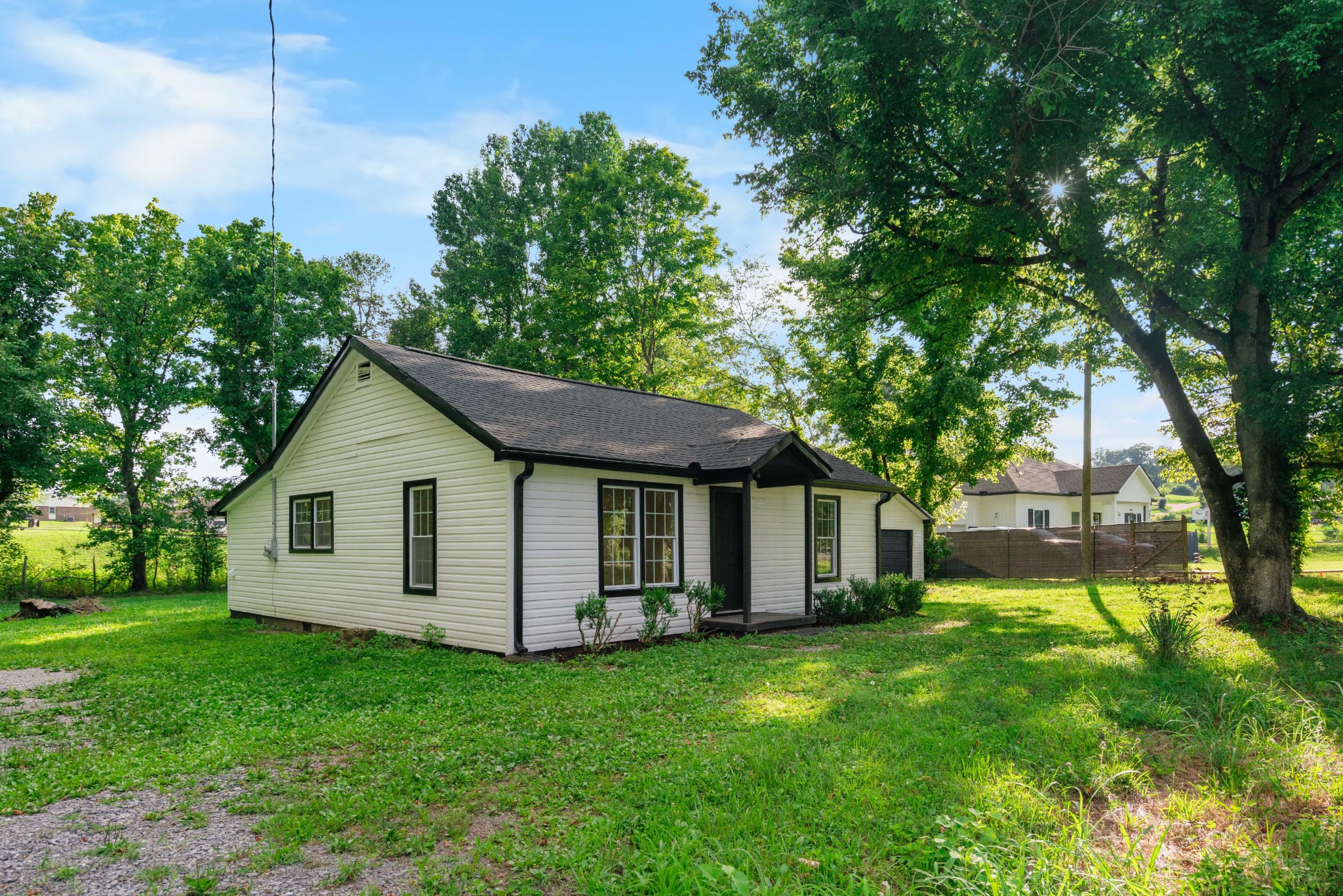 659 River Road Decatur, TN 37322 - Photo 5 of 44 Gallery Image 5