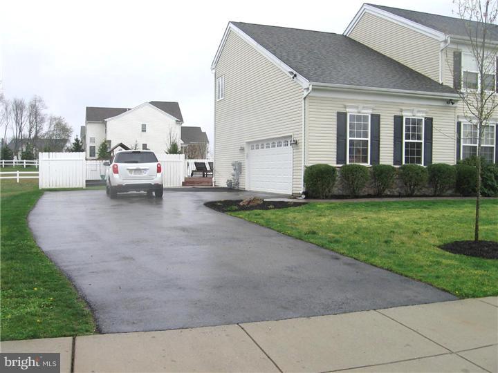 1 Phillips Circle Aston, PA 19014 - Photo 2 of 25