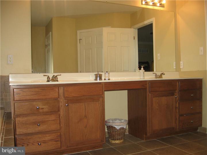 1 Phillips Circle Aston, PA 19014 - Photo 16 of 25