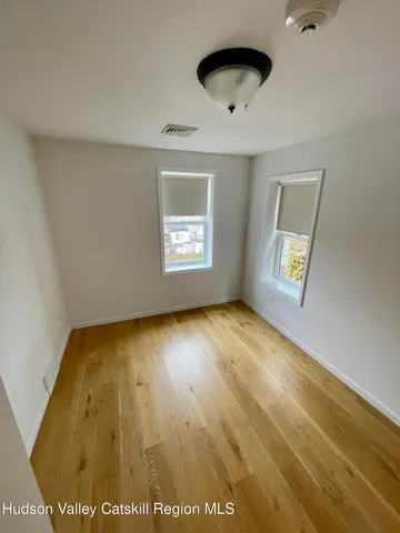 $2,700 | 202 Warren Street, Unit 2, Hudson, NY 12534