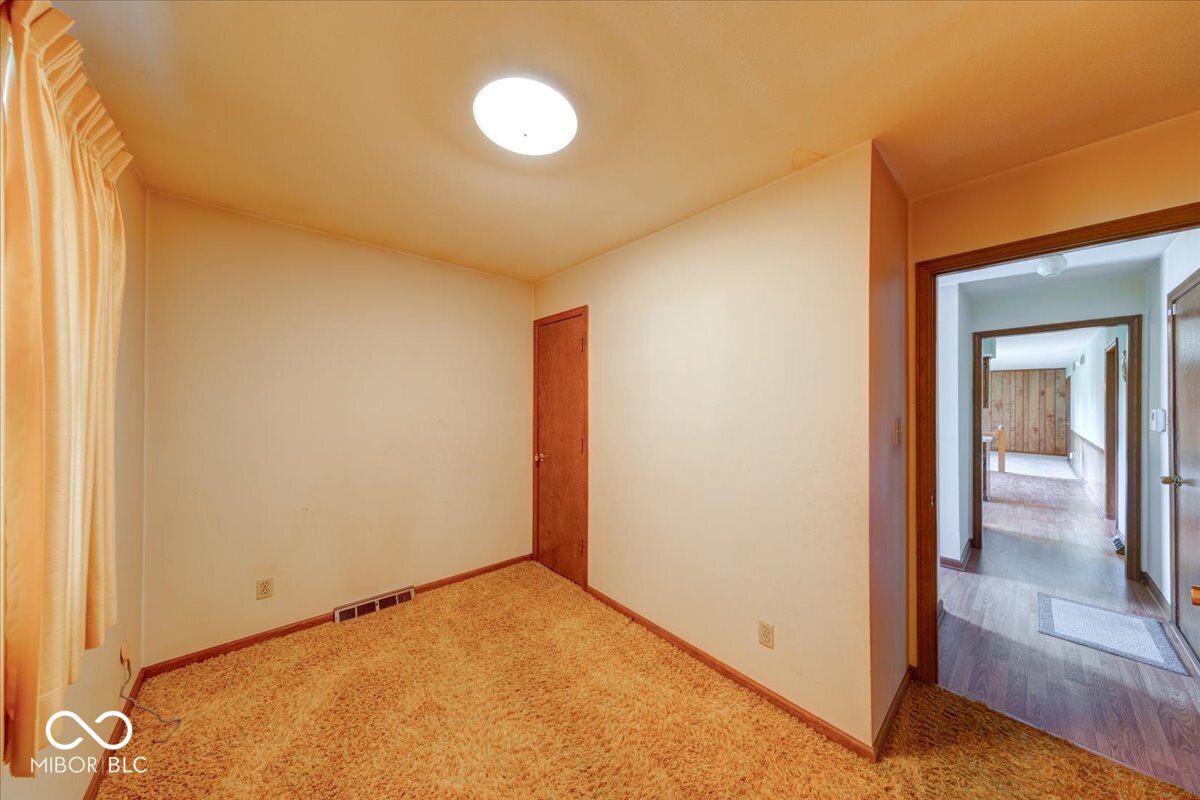 1715 Towe String Road Indianapolis, IN 46217 - Photo 27 of 48