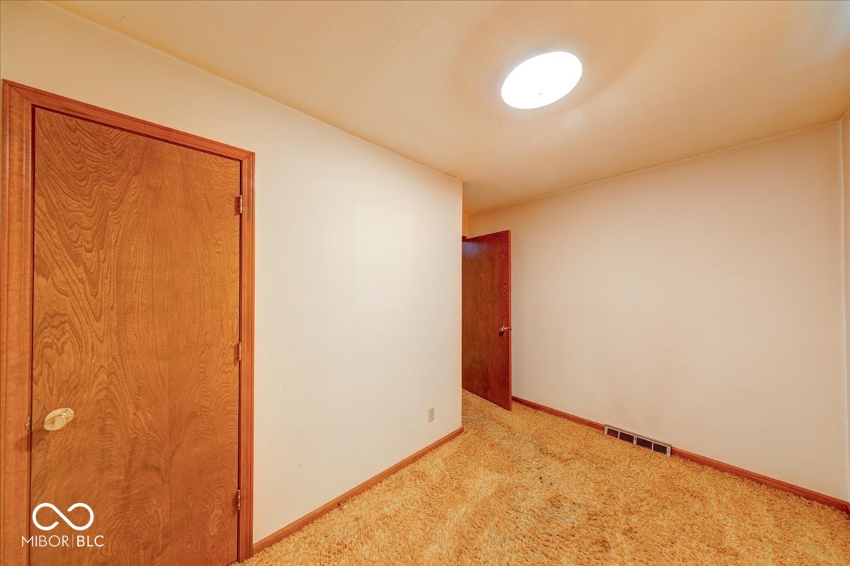 1715 Towe String Road Indianapolis, IN 46217 - Photo 28 of 48