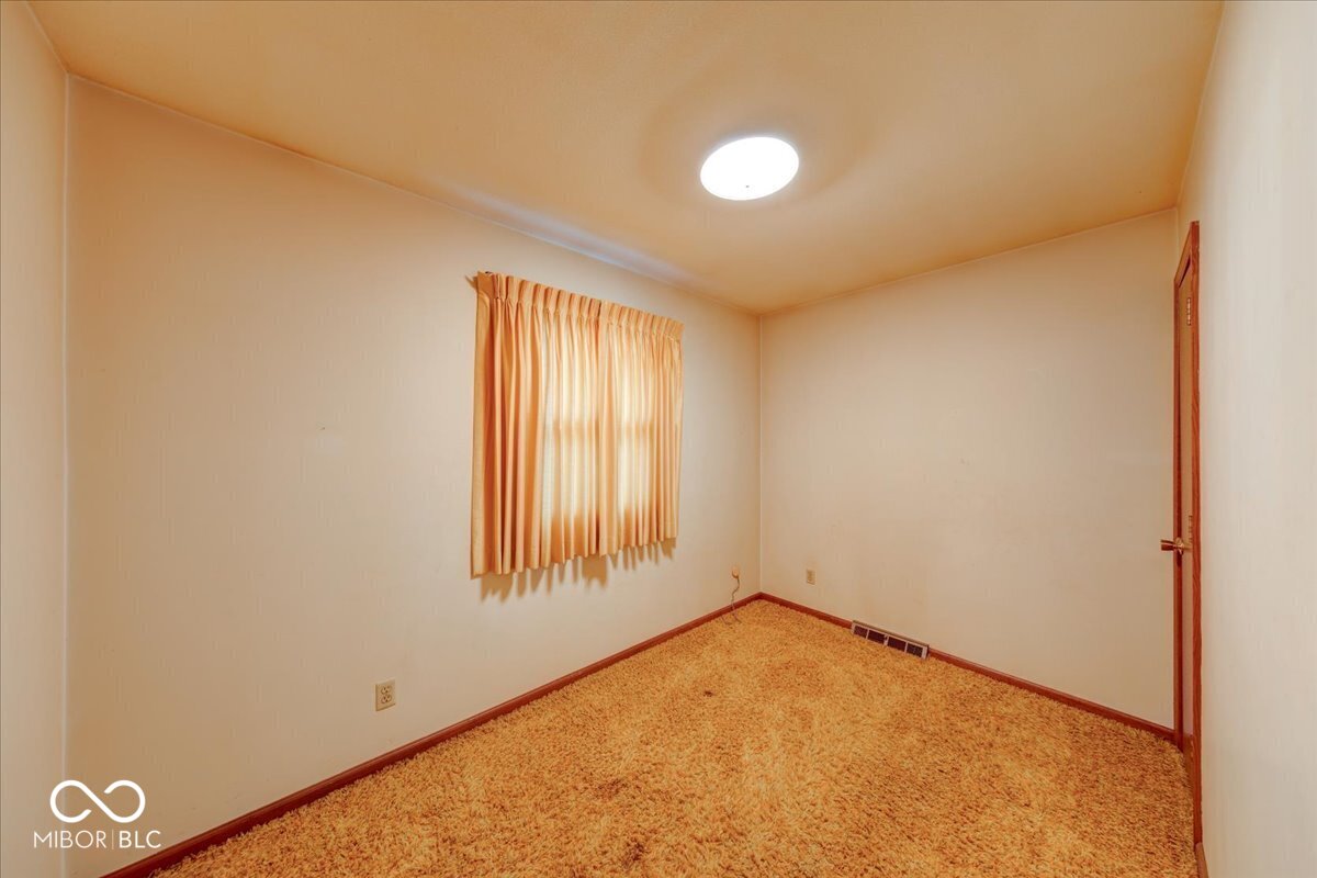 1715 Towe String Road Indianapolis, IN 46217 - Photo 29 of 48