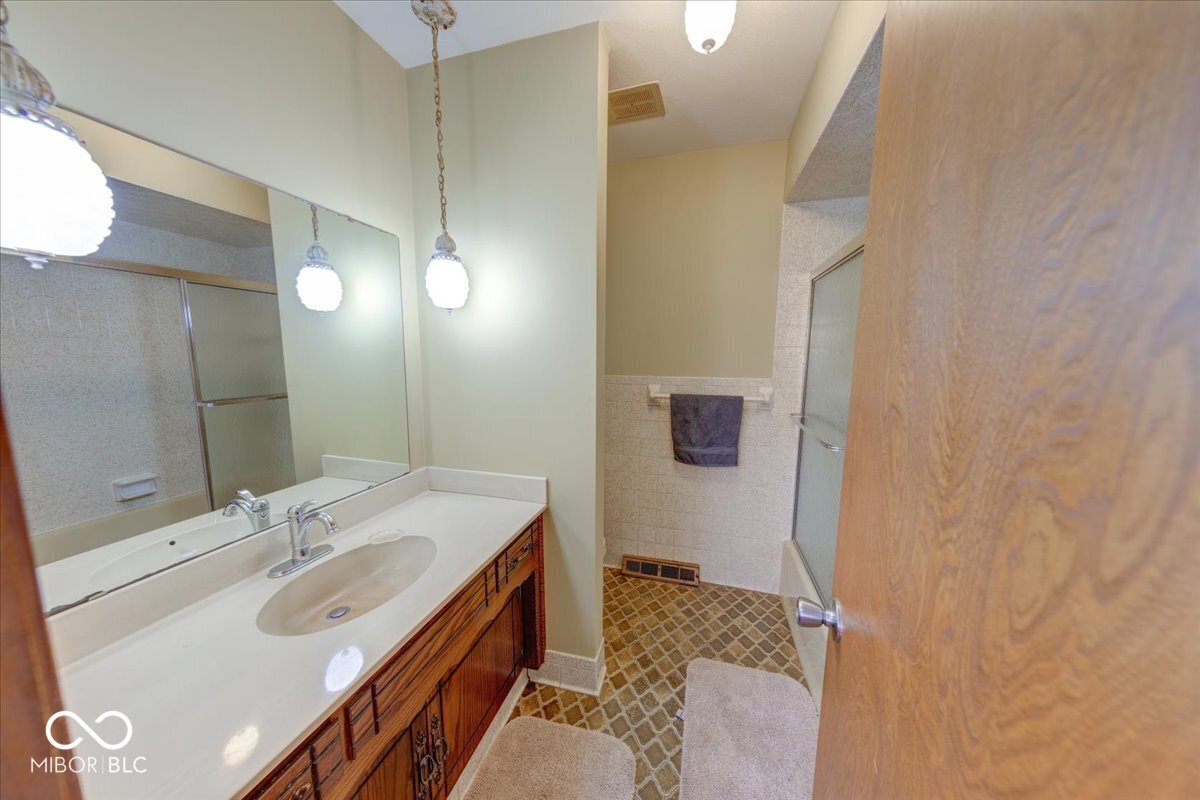 1715 Towe String Road Indianapolis, IN 46217 - Photo 35 of 48