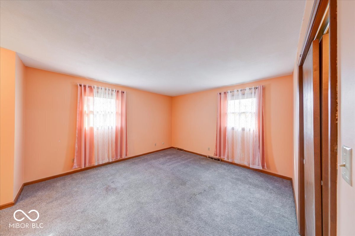 1715 Towe String Road Indianapolis, IN 46217 - Photo 39 of 48