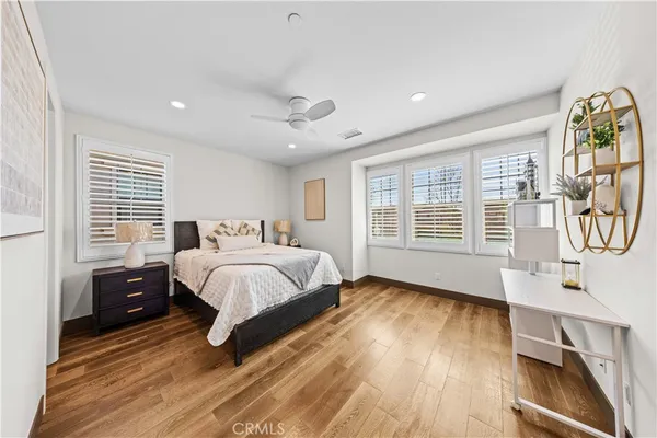 $3,750,000 | 127 Cruiser, Irvine, CA 92618