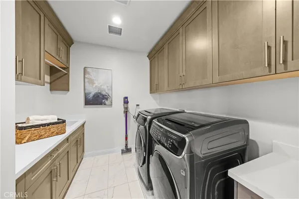 $3,750,000 | 127 Cruiser, Irvine, CA 92618