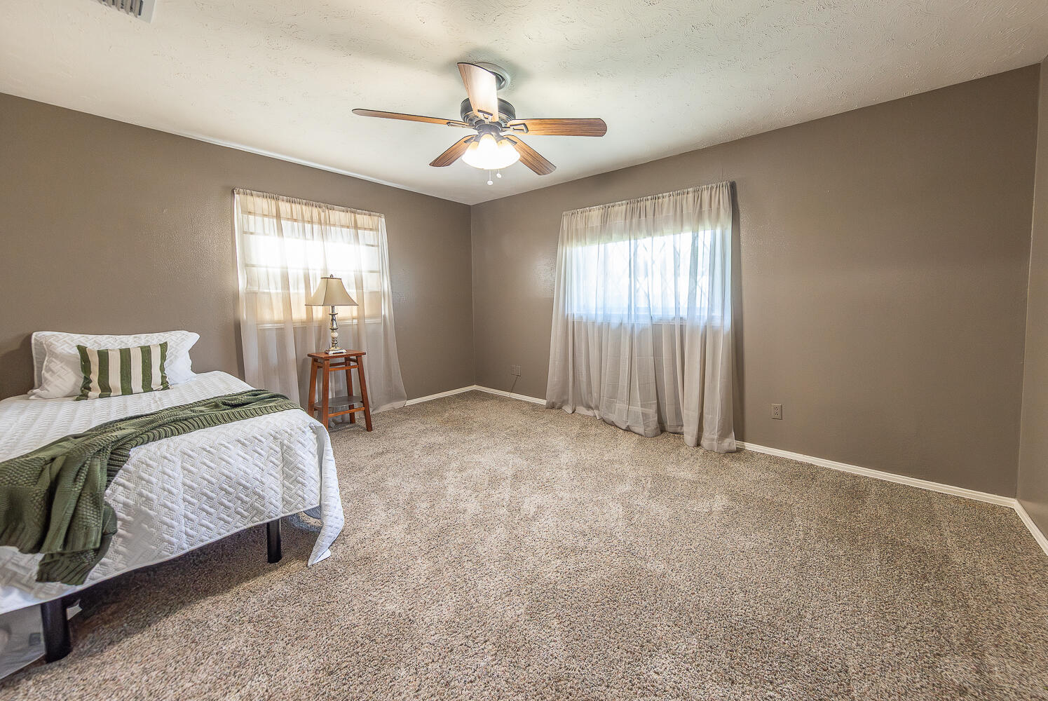 3312 59th Street Lubbock, TX 79413 - Photo 13 of 31 2L9A8322