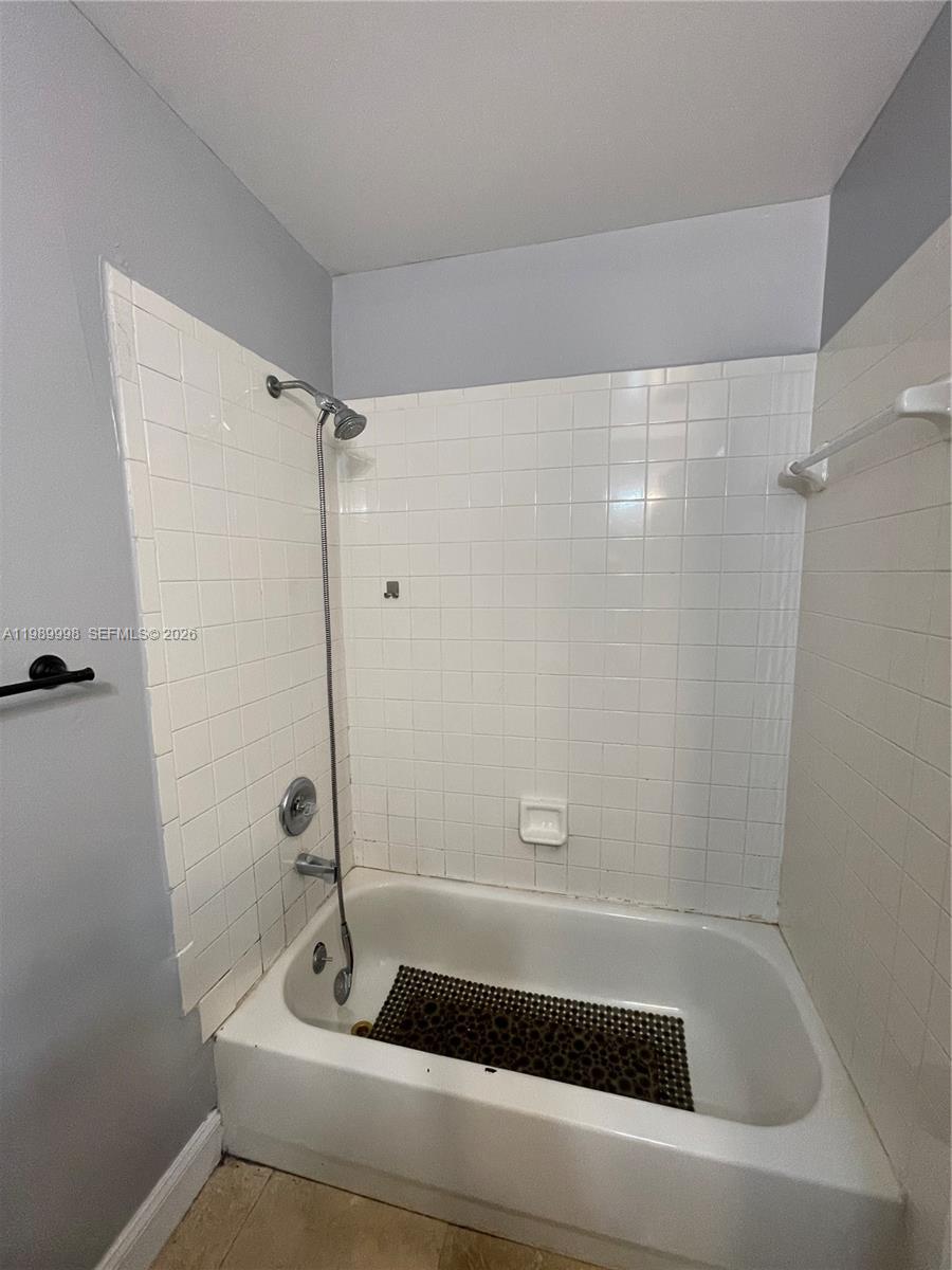 14252 Southwest 175th Terrace Miami, FL 33177 - Photo 40 of 51