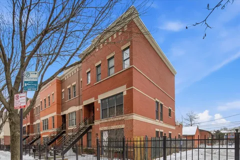 $900,000 | 1443 West Fillmore Street, Chicago, IL 60607