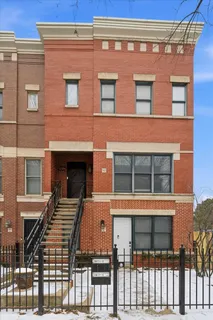 $900,000 | 1443 West Fillmore Street, Chicago, IL 60607