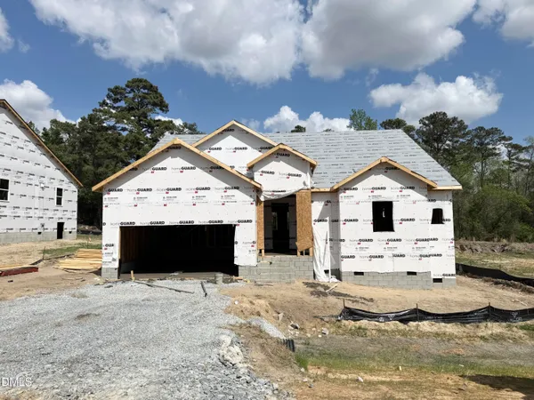 $447,246 | 144 Golfview Avenue, Four Oaks, NC 27524