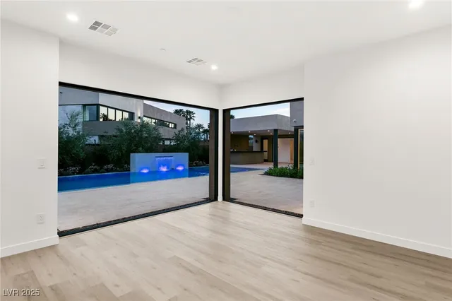 $25,000 | 7385 Heron Cyn Court, Las Vegas, NV 89117