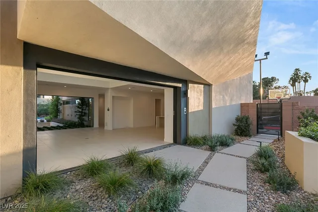 $25,000 | 7385 Heron Cyn Court, Las Vegas, NV 89117