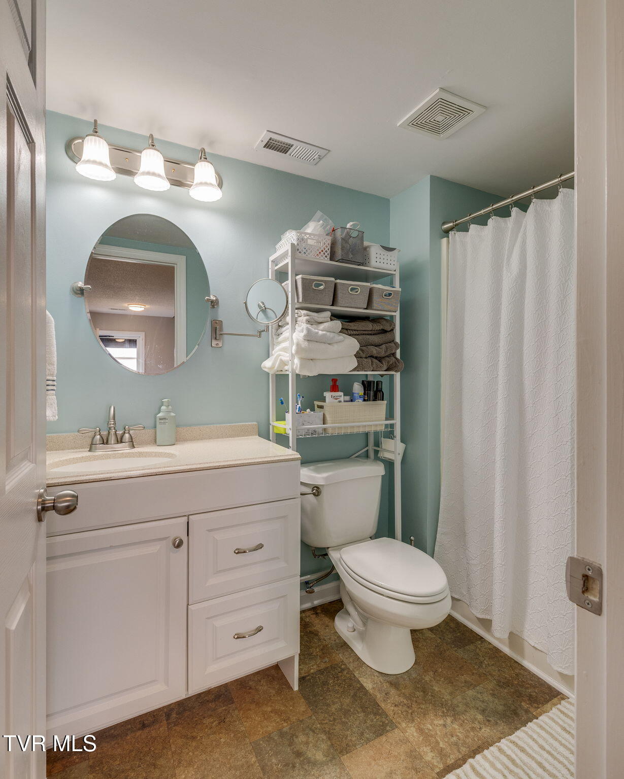 2700 Indian Ridge Road, Unit 4 Johnson City, TN 37604 - Photo 16 of 25 016