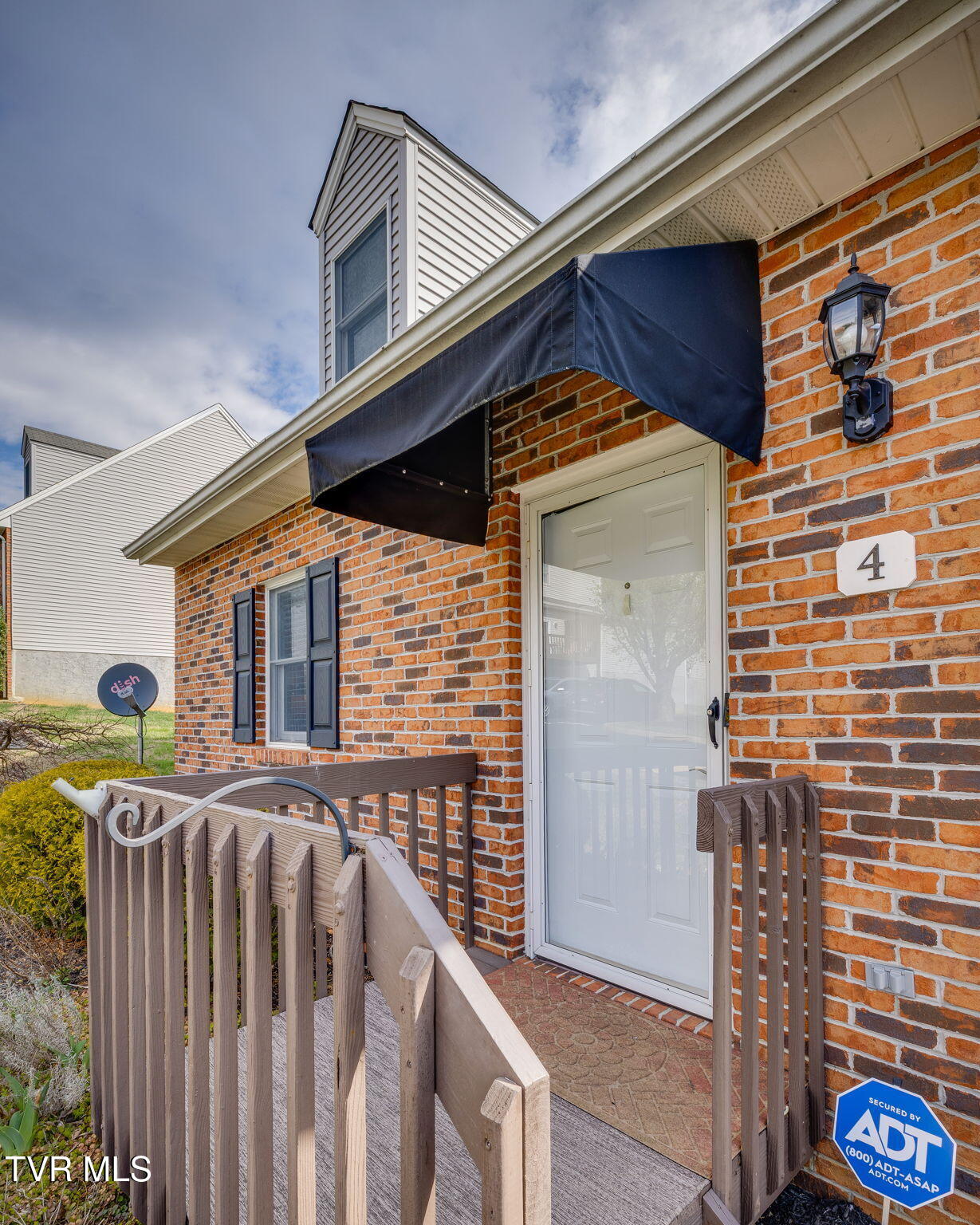 2700 Indian Ridge Road, Unit 4 Johnson City, TN 37604 - Photo 3 of 25 003