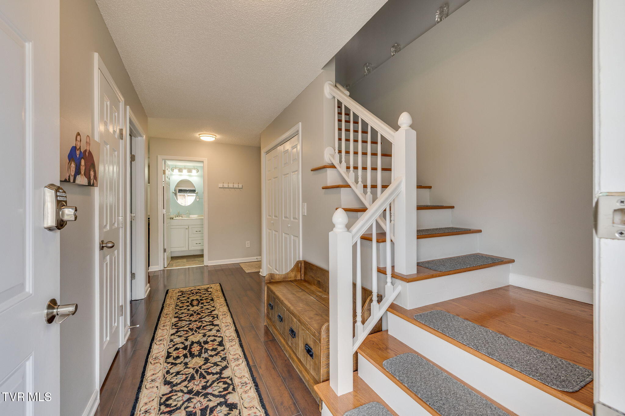 2700 Indian Ridge Road, Unit 4 Johnson City, TN 37604 - Photo 4 of 25 004