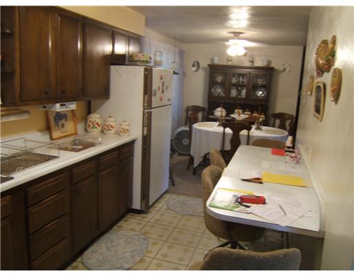 517 Coraopolis Road Coraopolis, PA 15108 - Photo 8 of 13 Kitchen.