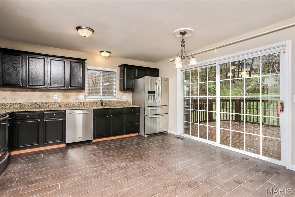 1504 Wild Berry Court Ballwin, MO 63021 - Photo 5 of 15