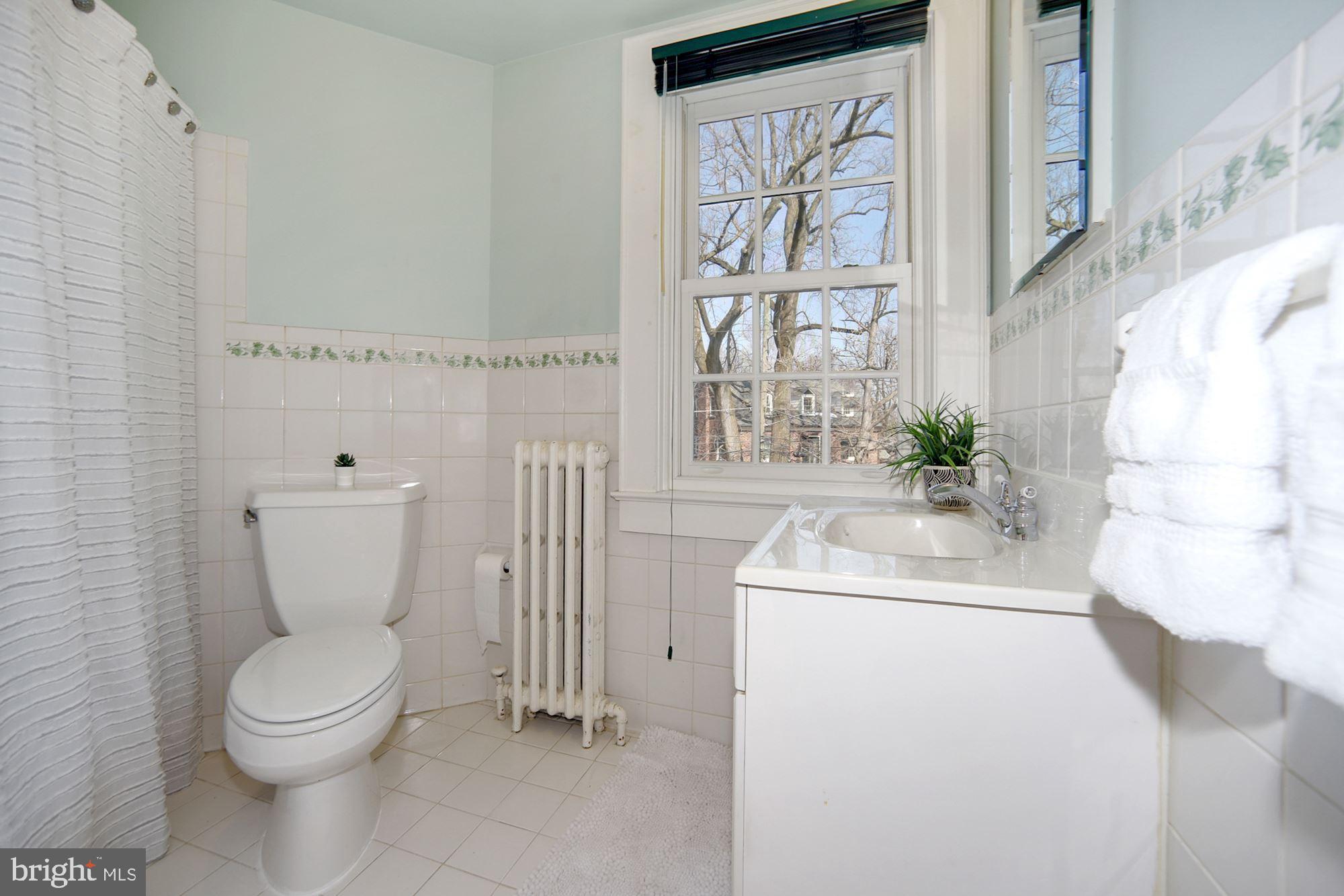 3320 Rowland Place Northwest Washington, DC 20008 - Photo 21 of 41 Hall Bath