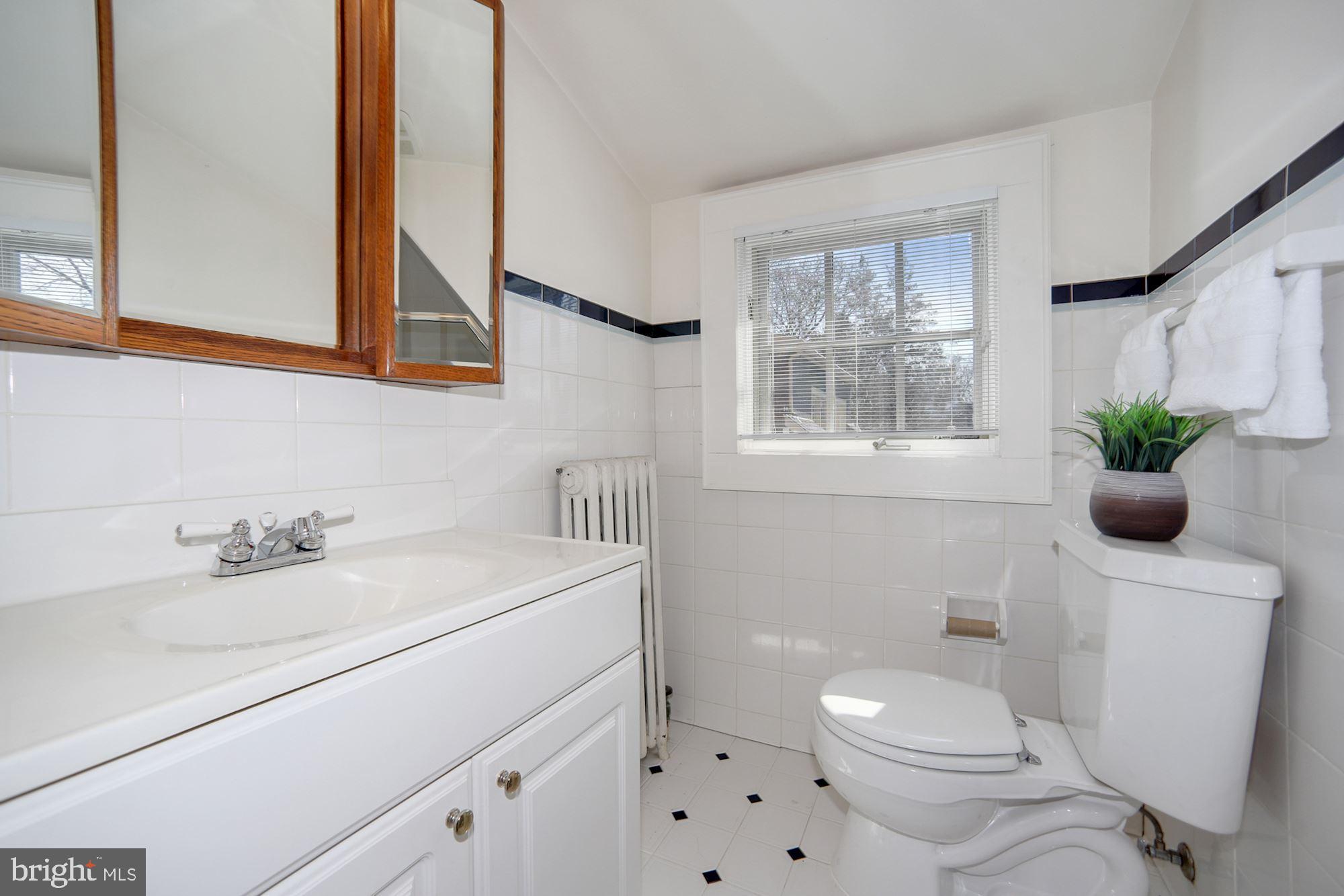 3320 Rowland Place Northwest Washington, DC 20008 - Photo 28 of 41 Hall Bath