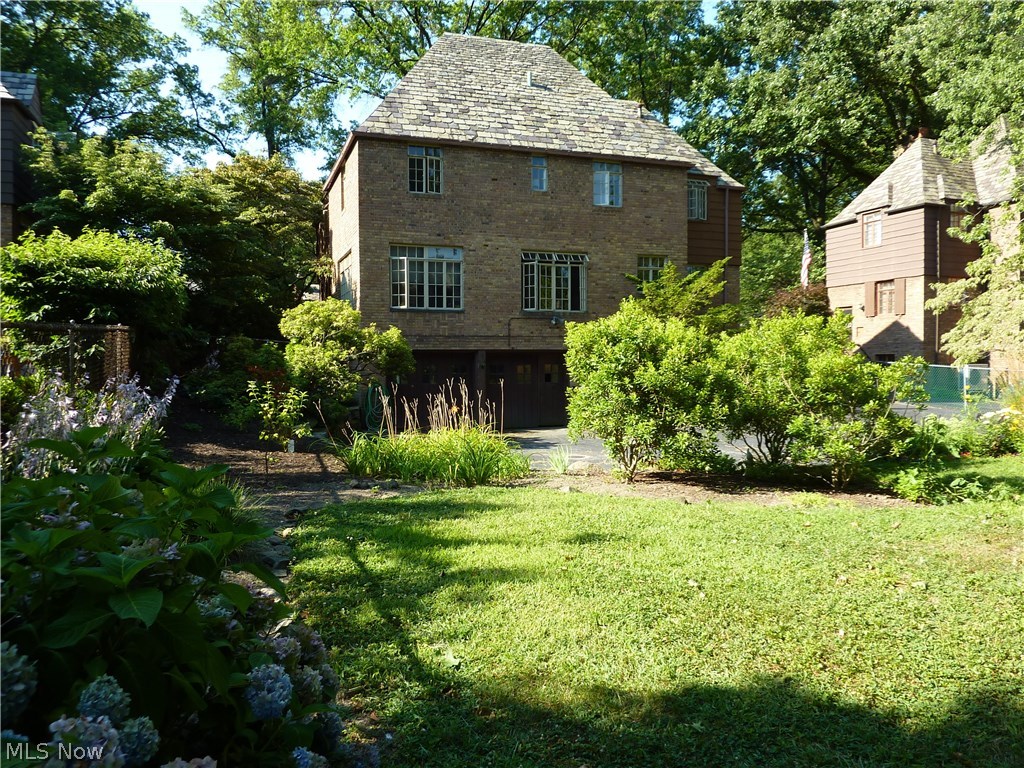 16293 Brewster Road Cleveland, OH 44112 - Photo 21 of 24
