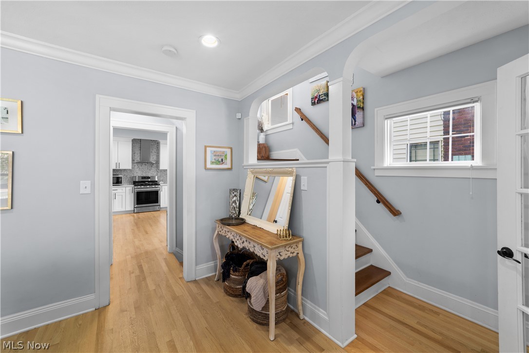 3408 Tullamore Road Cleveland, OH 44118 - Photo 4 of 39 Gallery Image 4