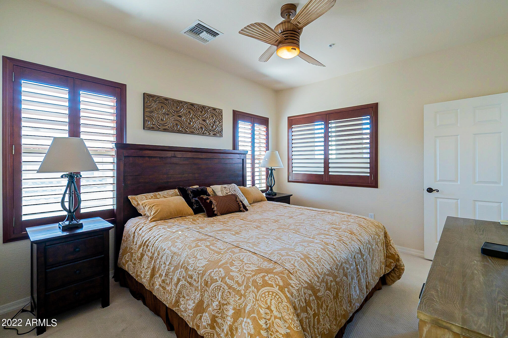 3935 East Rough Rider Road, Unit 1154 Phoenix, AZ 85050 - Photo 14 of 40 Owner's Suite
