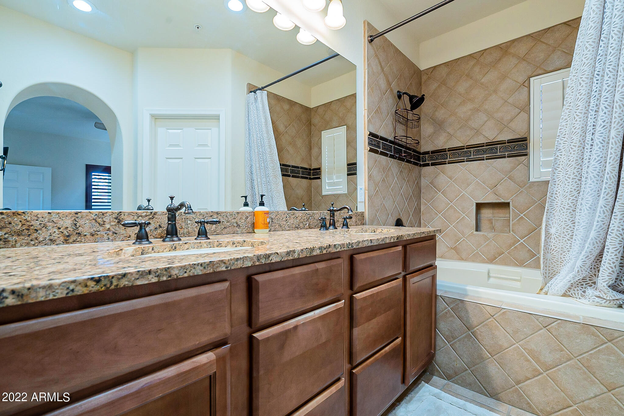 3935 East Rough Rider Road, Unit 1154 Phoenix, AZ 85050 - Photo 15 of 40 Owner's Suite Bath