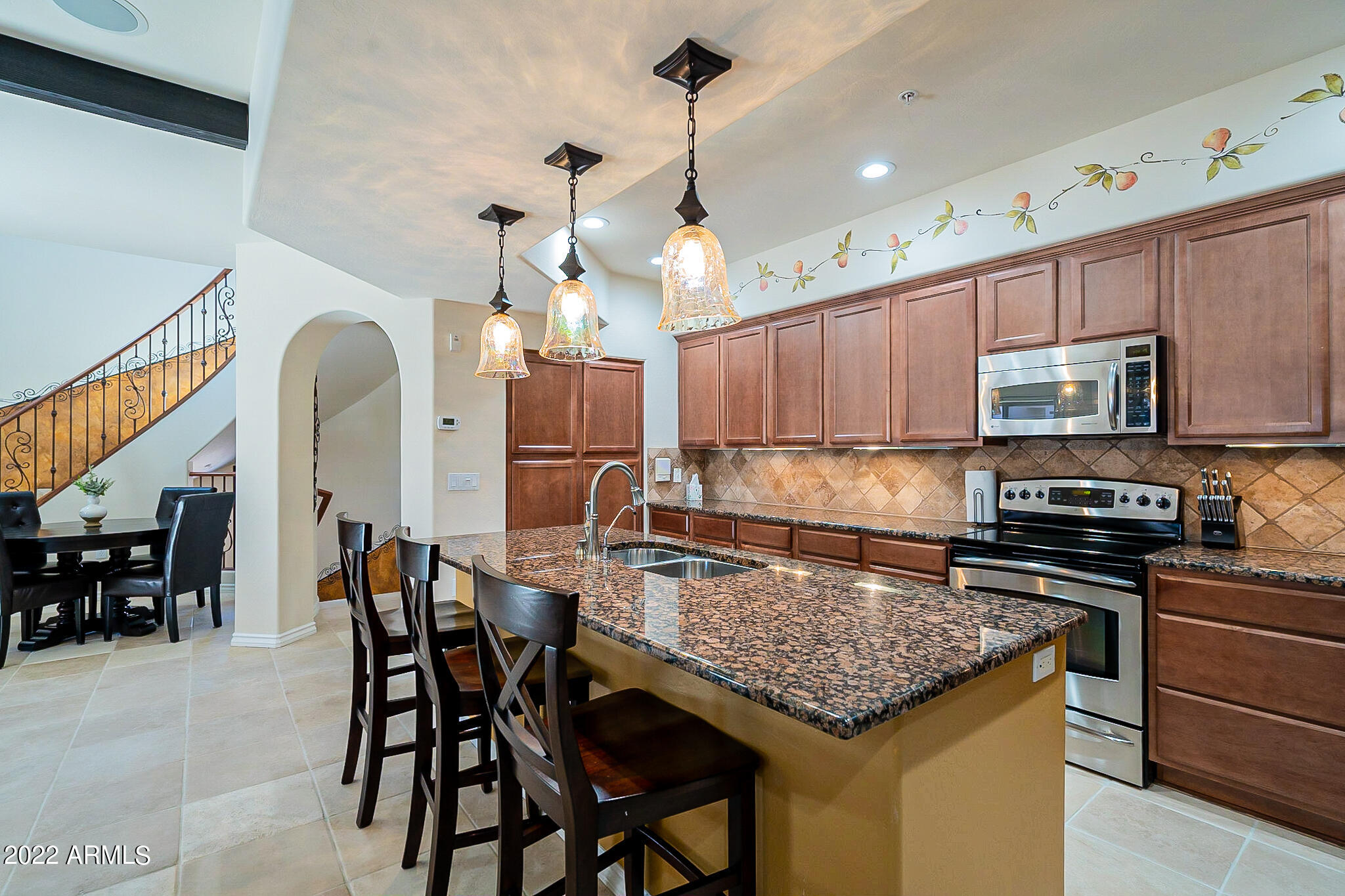 3935 East Rough Rider Road, Unit 1154 Phoenix, AZ 85050 - Photo 9 of 40 Pendant Lightling