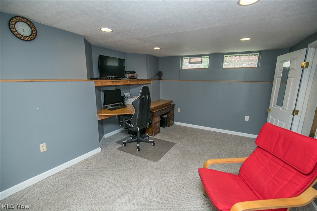 1544 Lander Road Cleveland, OH 44124 - Photo 22 of 35
