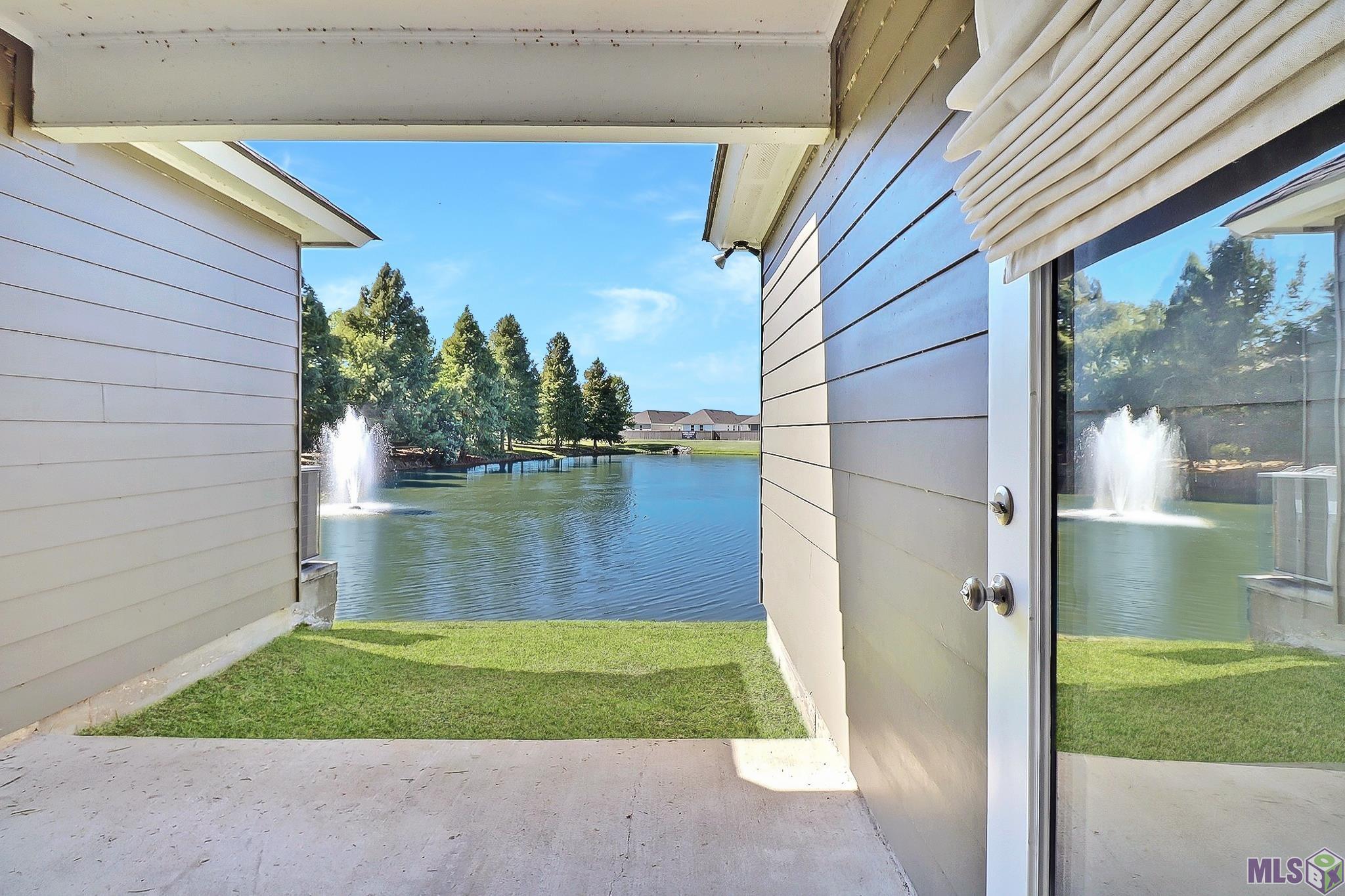 8644 Edgewater Drive Baton Rouge, LA 70820 - Photo 2 of 11