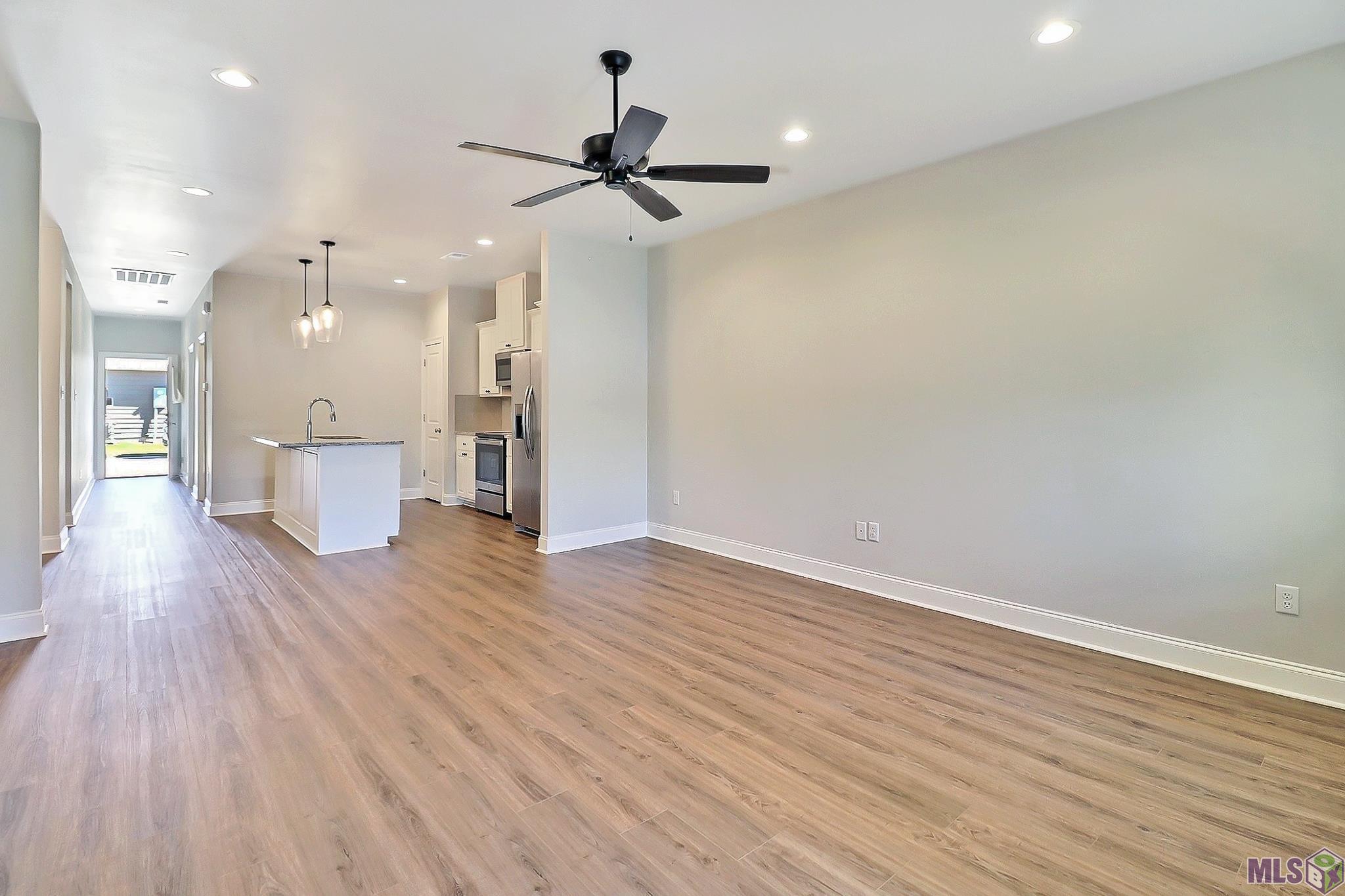 8644 Edgewater Drive Baton Rouge, LA 70820 - Photo 4 of 11