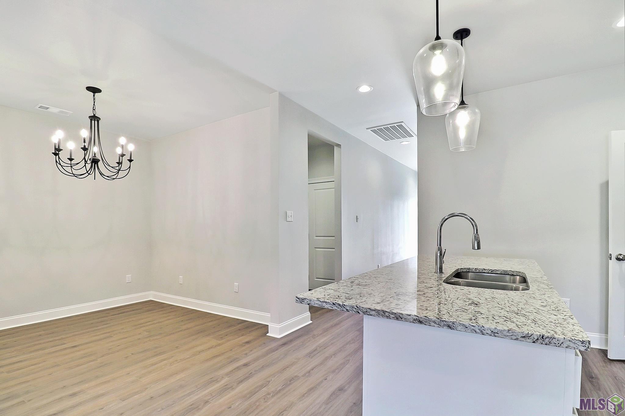 8644 Edgewater Drive Baton Rouge, LA 70820 - Photo 5 of 11