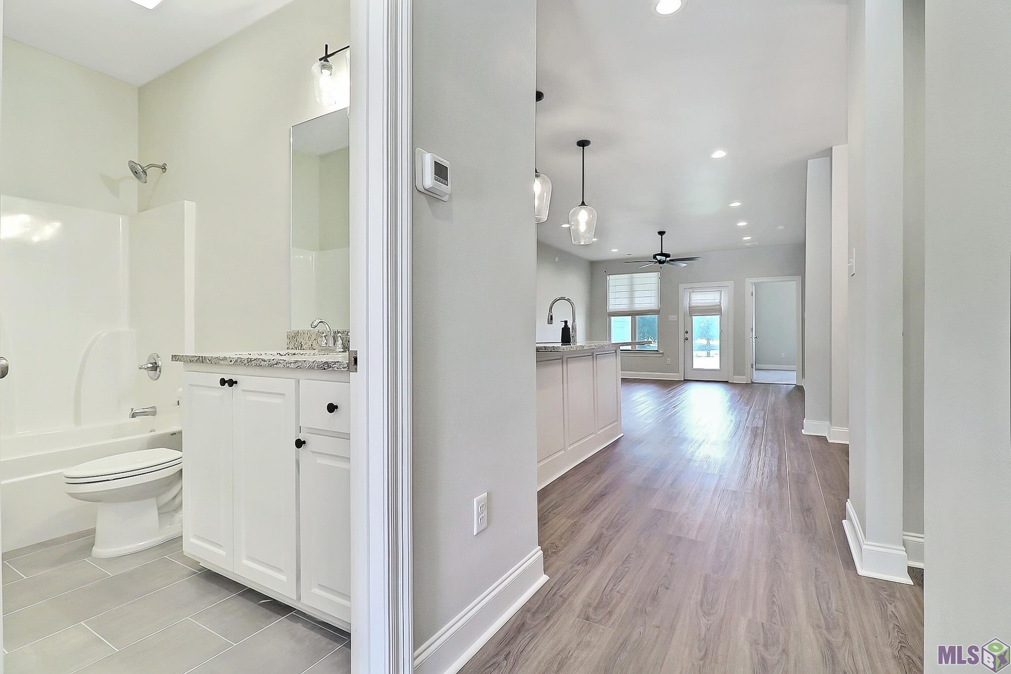 8644 Edgewater Drive Baton Rouge, LA 70820 - Photo 10 of 11