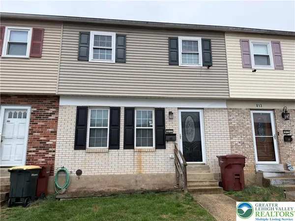 $1,950 | 815 Fernhill Lane, Whitehall, PA 18052