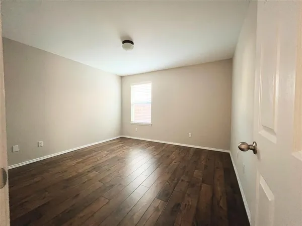 $2,400 | 6928 Derbyshire Drive, Fort Worth, TX 76137