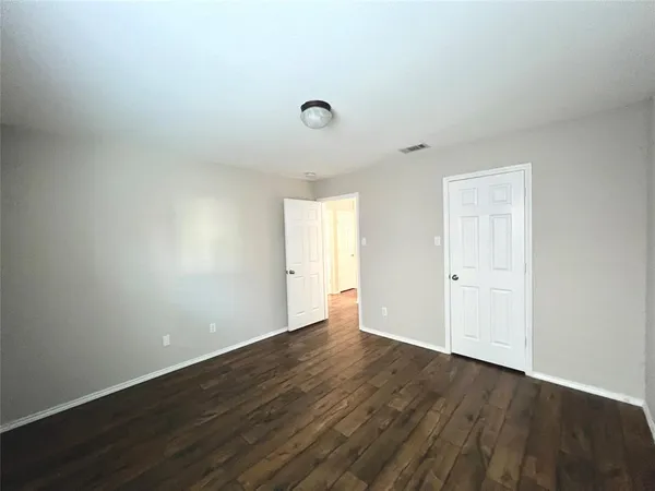 $2,400 | 6928 Derbyshire Drive, Fort Worth, TX 76137