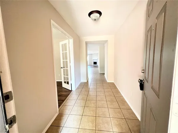 $2,400 | 6928 Derbyshire Drive, Fort Worth, TX 76137