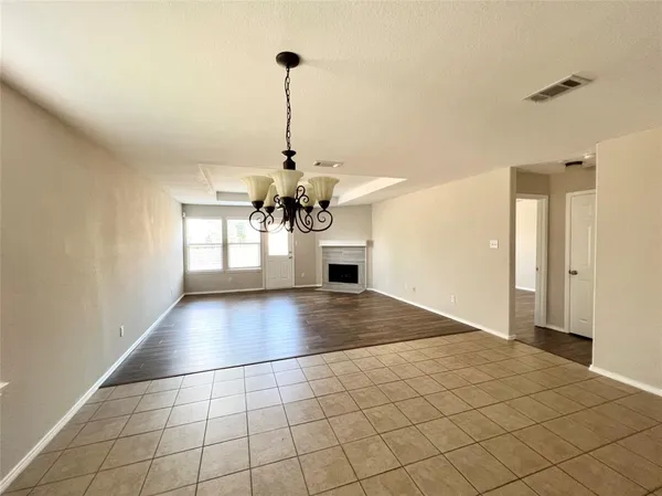 $2,400 | 6928 Derbyshire Drive, Fort Worth, TX 76137