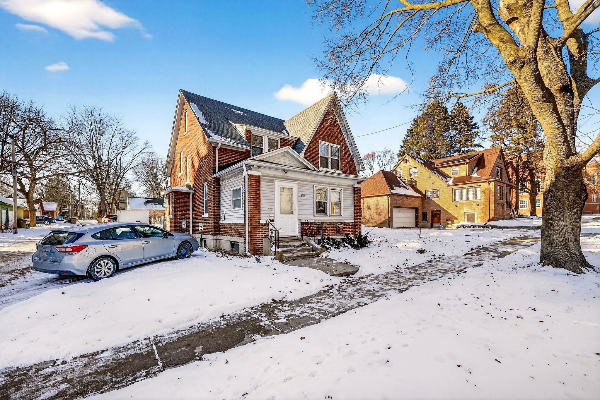 316 South Brooks Street Madison, WI 53715 - Photo 5 of 85