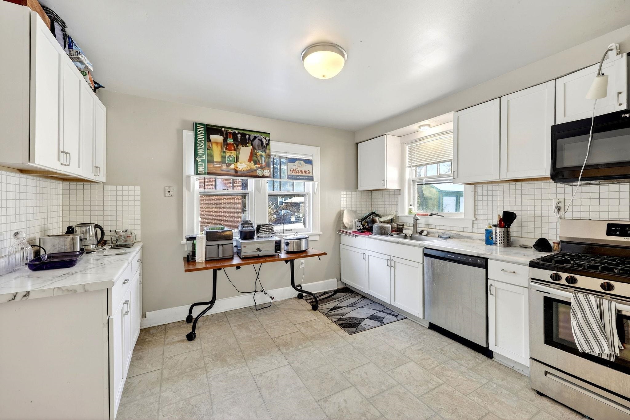 316 South Brooks Street Madison, WI 53715 - Photo 10 of 85