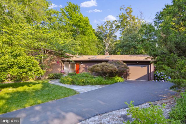 $995,000 | 3411 Wessynton Way, Alexandria, VA 22309