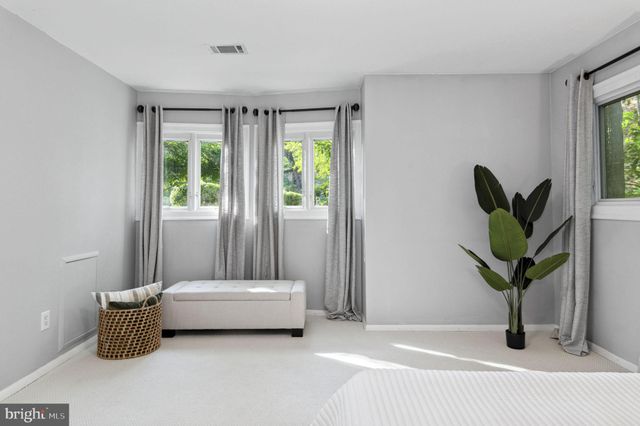 $995,000 | 3411 Wessynton Way, Alexandria, VA 22309