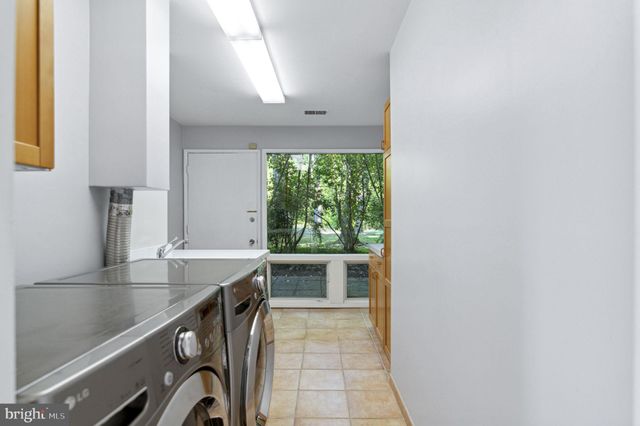 $995,000 | 3411 Wessynton Way, Alexandria, VA 22309