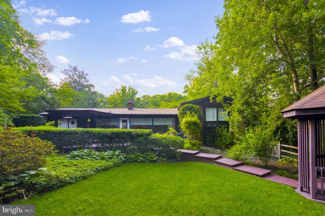 $995,000 | 3411 Wessynton Way, Alexandria, VA 22309