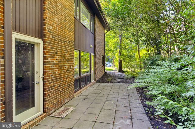 $995,000 | 3411 Wessynton Way, Alexandria, VA 22309