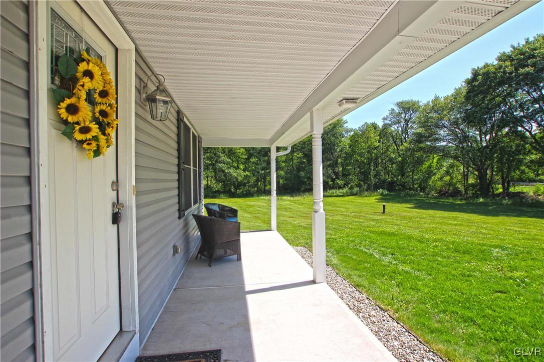 508 Weir Mountain Road Gilbert, PA 18331 - Photo 8 of 37 a house view with a outdoor space