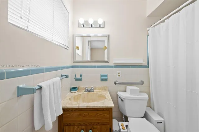 $565,000 | 2015 North 37th Avenue, Hollywood, FL 33021